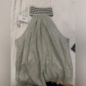 Nicoblu sleevless halter silver shimmer top
